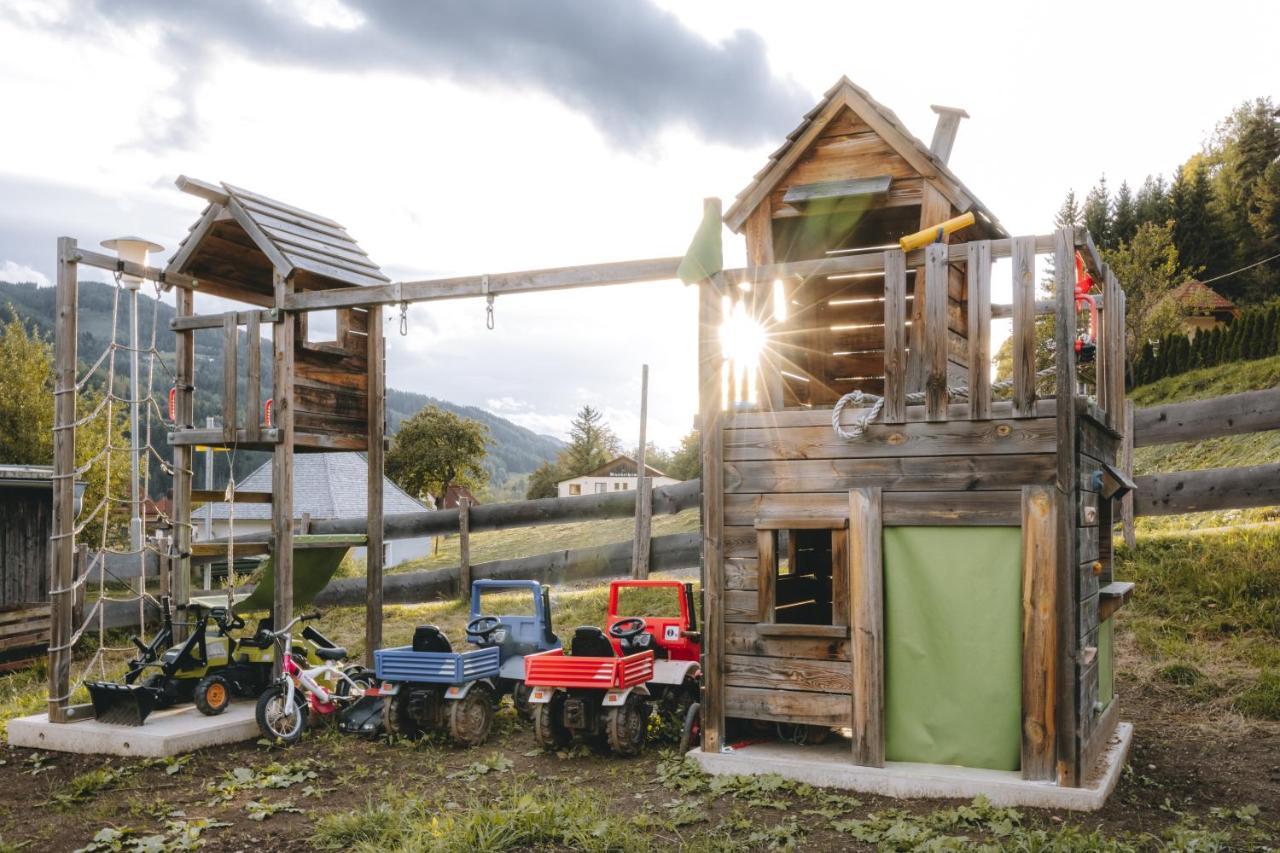 Zum Wohle Aparthotel Oberwoelz Stadt Bagian luar foto