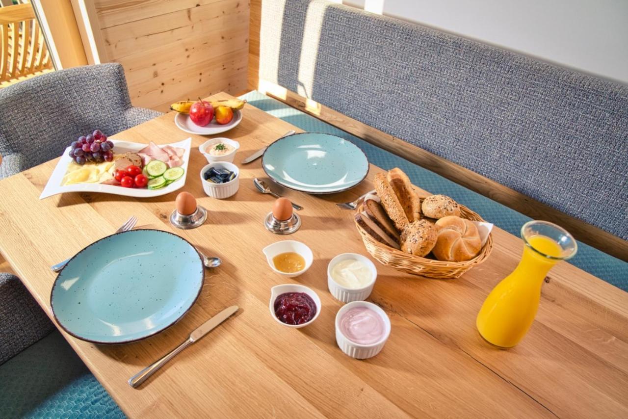 Zum Wohle Aparthotel Oberwoelz Stadt Bagian luar foto